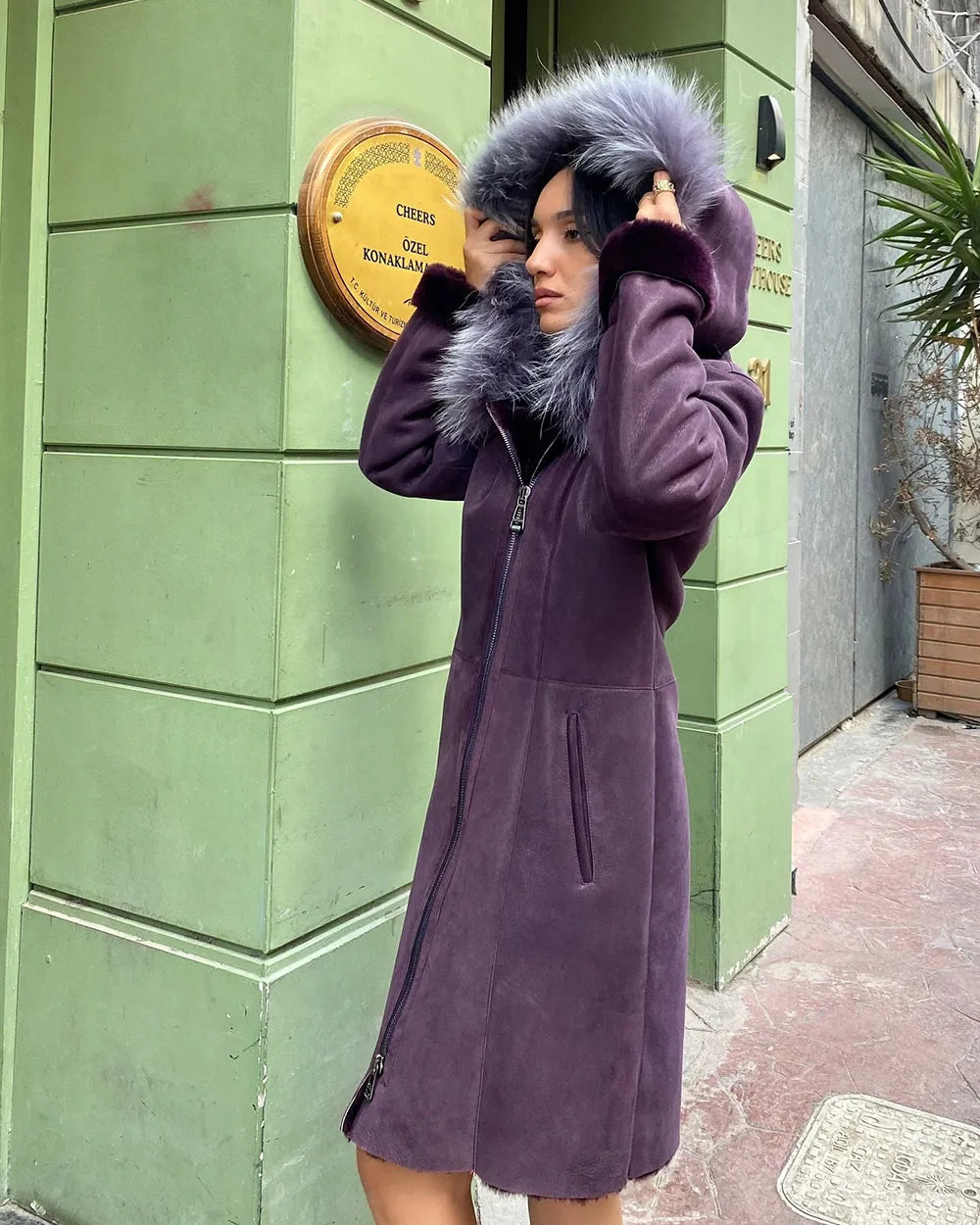Manteau Long à Capuche avec Bordure pour Femmes | Idéal pour la Saison Hivernale