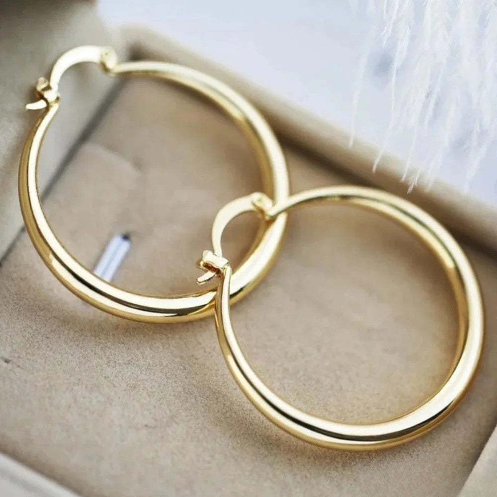 Grandes Boucles D’Oreilles Créoles Avec Finition Dorée Pour Femme | Idéales Pour Un Usage Quotidien Ou Des Occasions