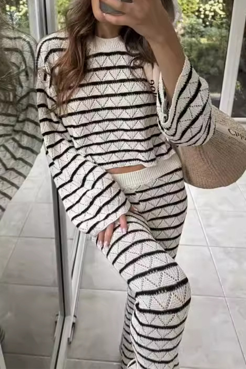 Ensemble Deux Pièces Rayé à Manches Longues avec Pantalon Large et Taille Élastique pour Femme | Idéal pour un Usage Quotidien