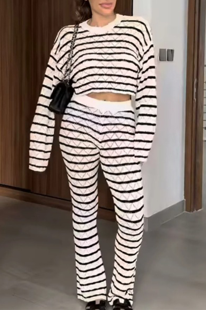 Ensemble Deux Pièces Rayé à Manches Longues avec Pantalon Large et Taille Élastique pour Femme | Idéal pour un Usage Quotidien