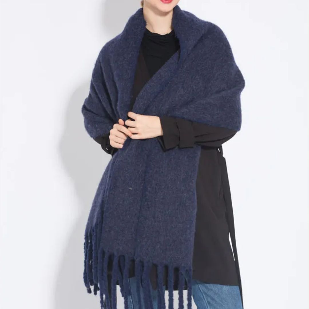 Écharpe Longue d’Hiver avec Finition Lisse pour Femme | Idéale pour la Saison Froide