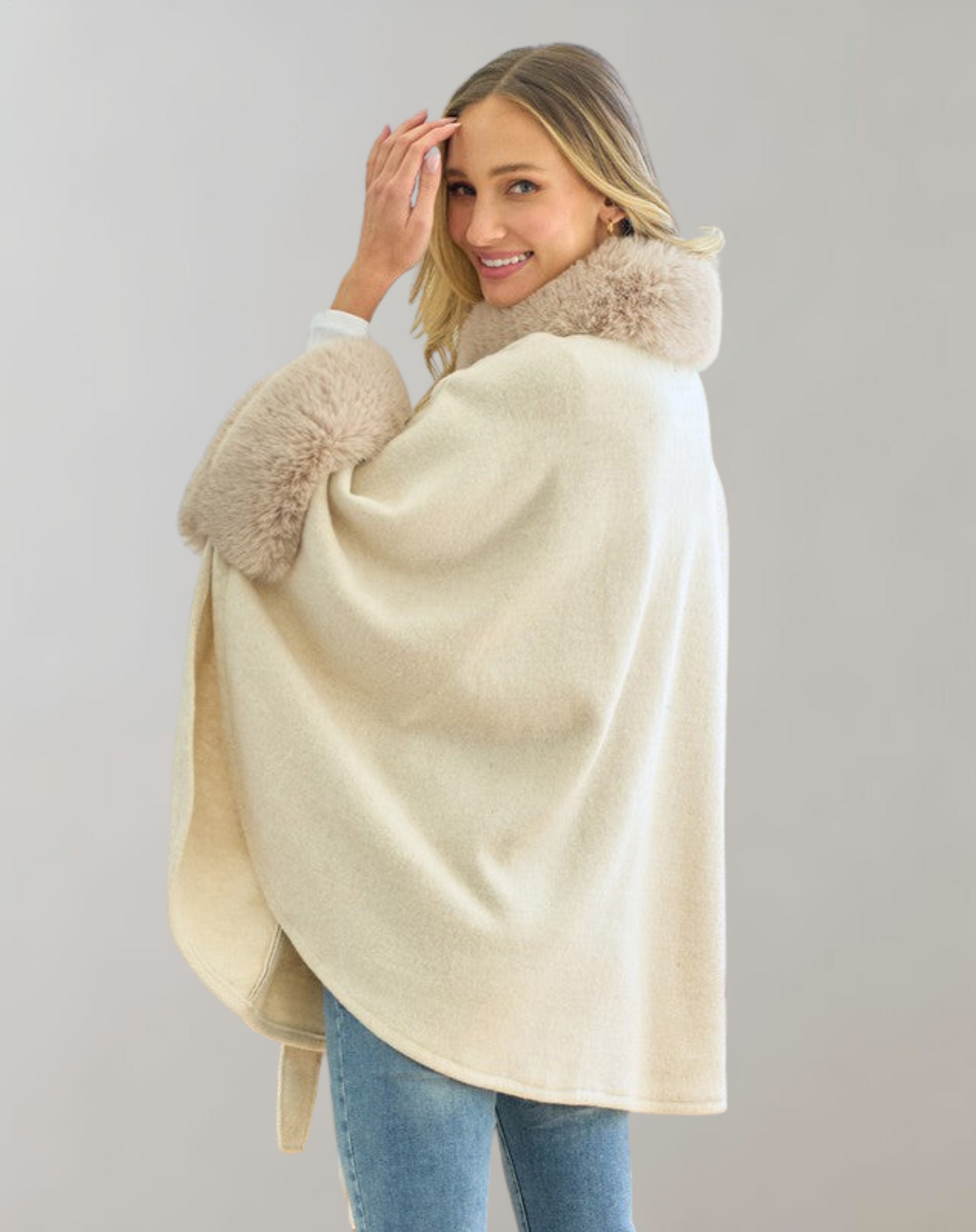 Cape-Manteau avec Col Large pour Femmes | Idéal pour la Saison Hivernale