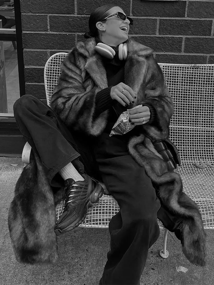 Trenchcoat Long d’Hiver avec Texture Douce et Coupe Classique pour Femme | Idéal pour Temps Froid