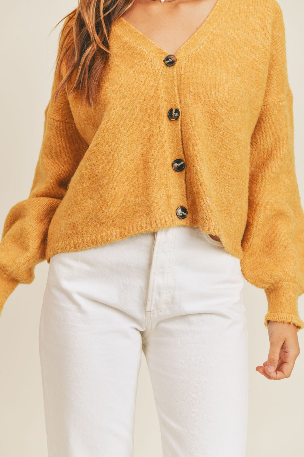 Cardigan Ample à Manches Légèrement Bouffantes avec Boutons Contrastants pour Femmes | Idéal pour Mi-Saison et Usage Quotidien