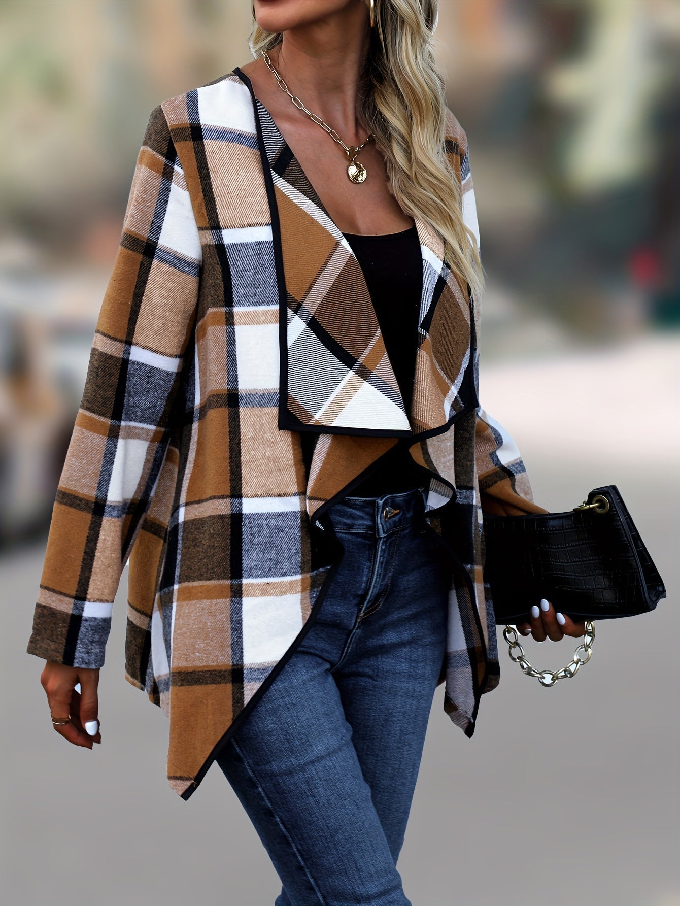 Manteau Long à Motif Carreaux avec Coupe Ouverte pour Femme | Idéal pour la Mi-Saison