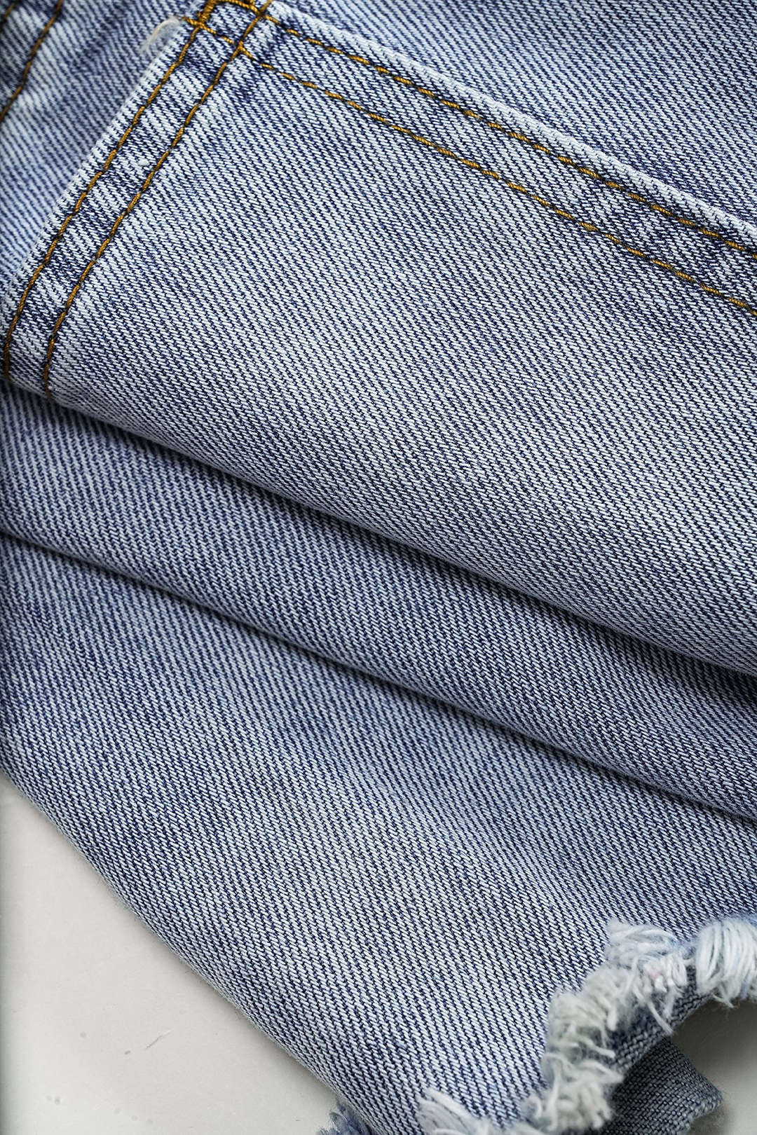 Jean Coupe Ajustée avec Entrejambe Long pour Femmes | Idéal pour les Occasions Décontractées