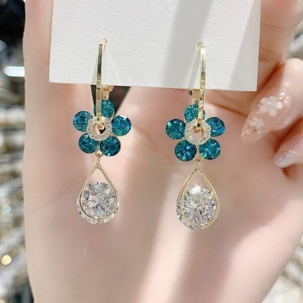 Boucles D’Oreilles avec Pendentif Fleur Cristal pour Femme | Idéal pour Les Occasions Spéciales