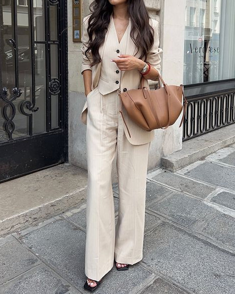 Ensemble Tailleur avec Pantalon Évasé, Gilet Boutonné Et Veste Structurée pour Femme | Idéal pour Le Bureau Et Les Événements Formels