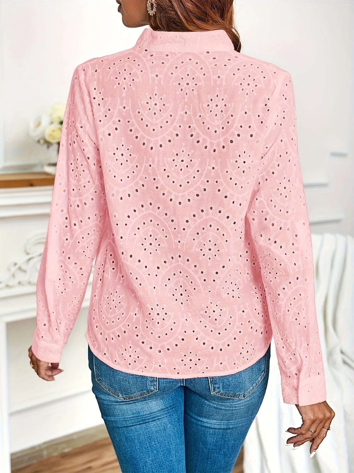 Blouse Blanche à Détails Texturés avec Coupe Droite pour Femme | Idéale pour le Travail ou les Sorties