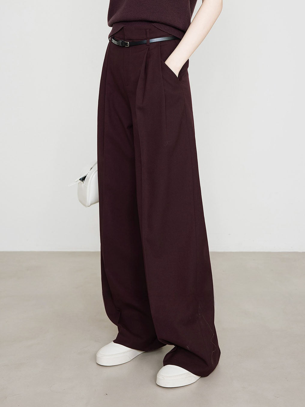 Pantalon Chino Bordeaux à Taille Haute pour Femme | Idéal pour le Travail ou les Sorties