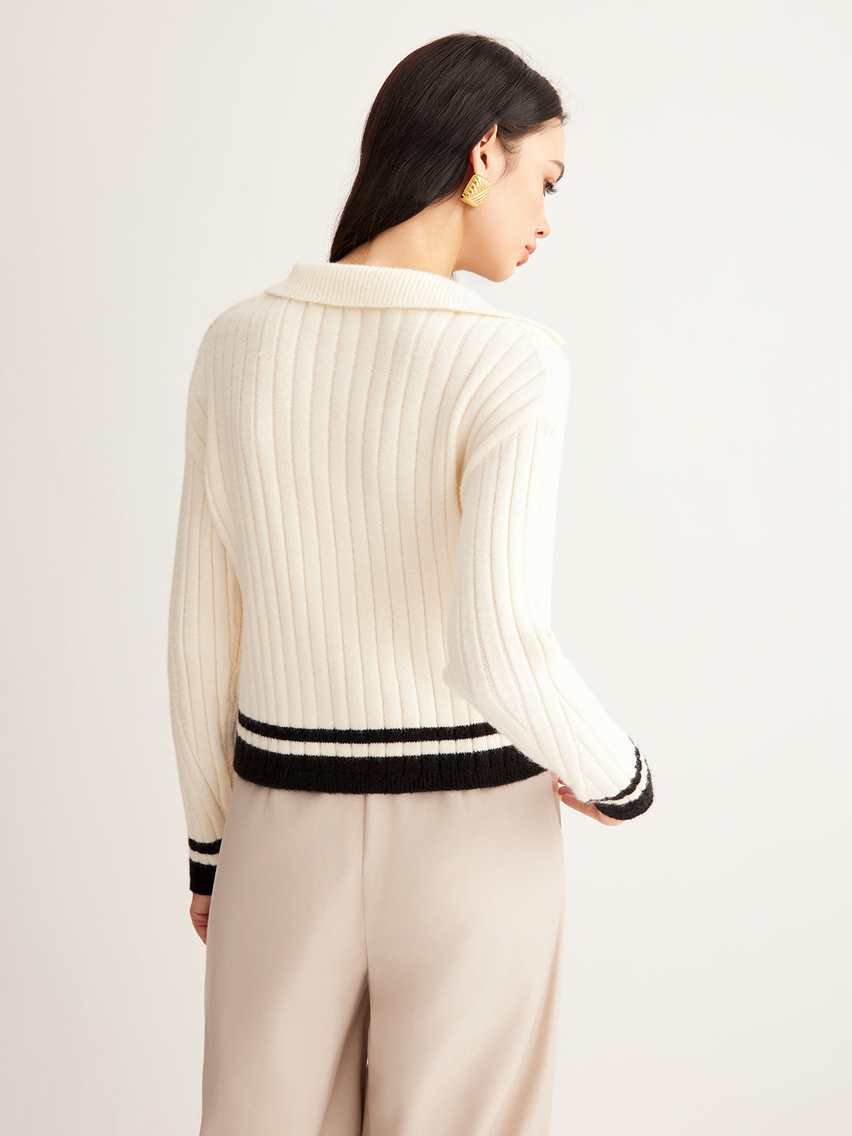 Pull Côtelé Avec Col V Et Finitions Contrastées Pour Femme | Idéal Pour Usage Quotidien