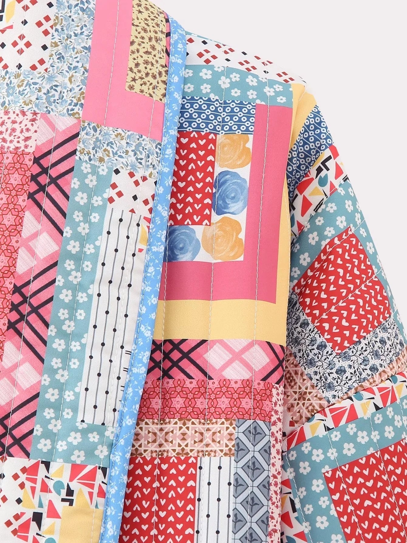 Manteau Matelassé avec Capuche pour Femme | Idéal pour les Journées Froides