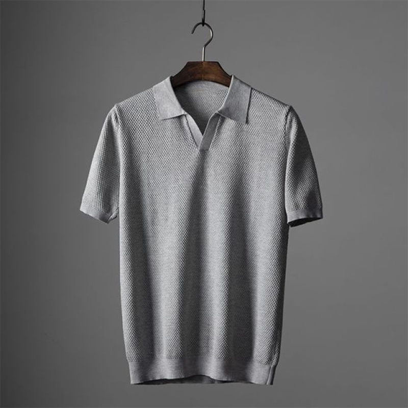 Polo à Manches Courtes avec Col Replié et Motif pour Homme | Idéal pour les Activités Estivales