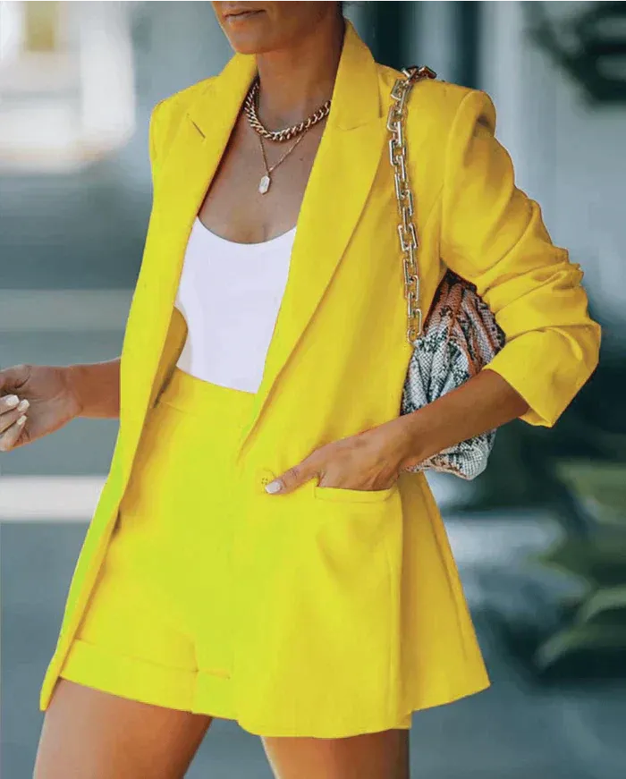 Ensemble Blazer et Shorts à Coupe Droite pour Femme | Idéal pour le Bureau et les Sorties