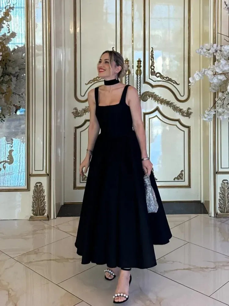 Robe Midi Sans Manches Évasée avec Taille Marquée et Encolure Carrée pour Femme | Idéale pour le Printemps, l'Été et l'Automne