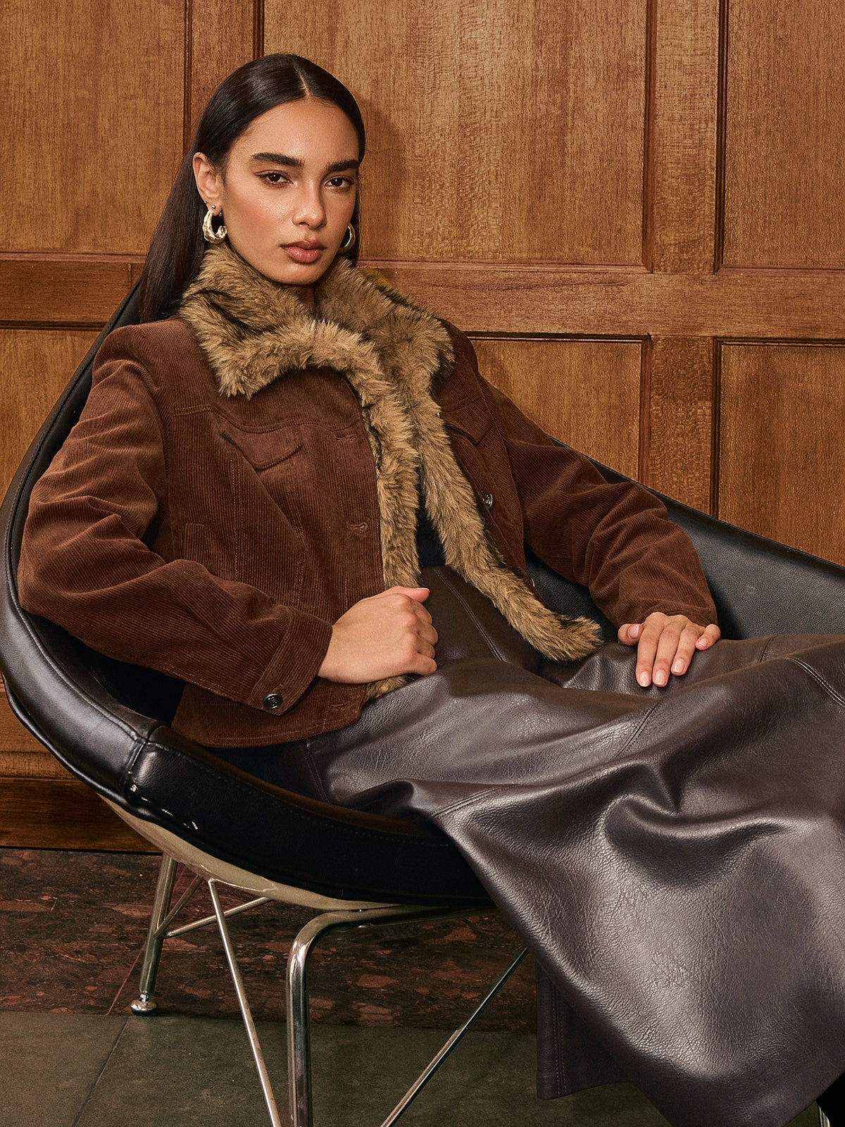 Veste Courte à Col Imitation Fourrure pour Femme | Idéale pour la Mi-Saison
