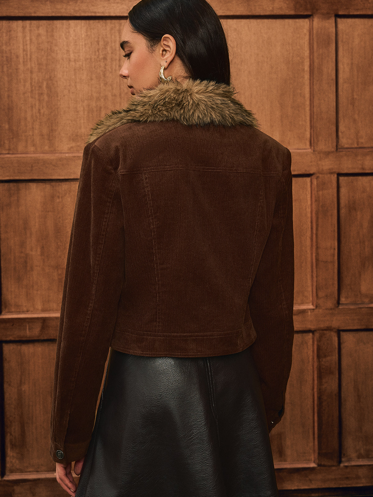 Veste Courte à Col Imitation Fourrure pour Femme | Idéale pour la Mi-Saison