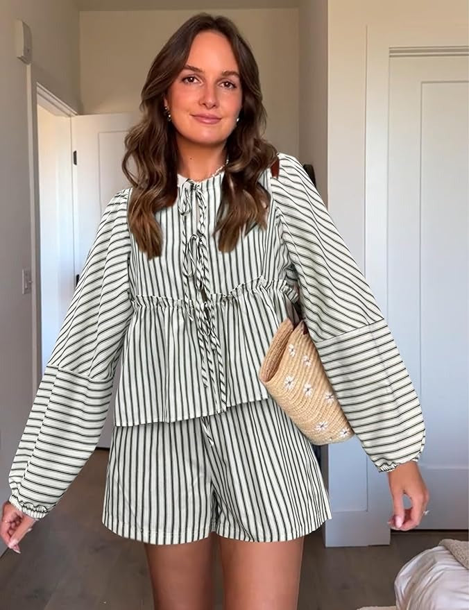 Ensemble Haut à Manches Longues et Short Taille Haute à Rayures pour Femme | Idéal pour l'Été