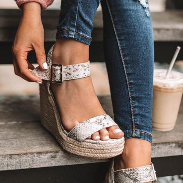 Chaussures Compensées à Talon Moyen pour Femmes | Idéales pour un Usage Quotidien ou les Sorties