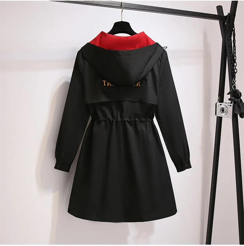 Veste Coupe-Vent à Capuche Grande Taille pour Femme | Idéale pour la Mi-Saison