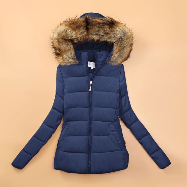 Veste Matelassée à Capuche avec Bordure Imitation Fourrure pour Femmes | Idéale pour la Saison Froide