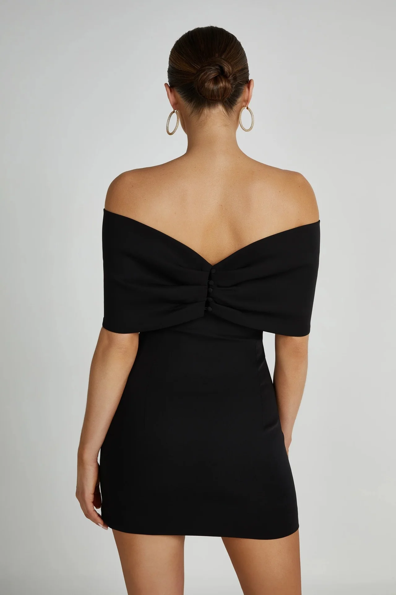Robe Mini avec Nœud Épaules Dénudées pour Femme | Idéale pour les Soirées et les Occasions Spéciales