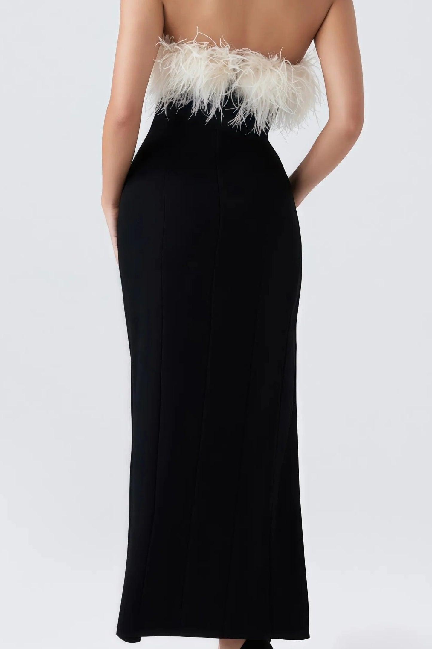 Robe Midi avec Fente Haute et Détails Plume pour Femme | Idéale pour les Soirées et Événements