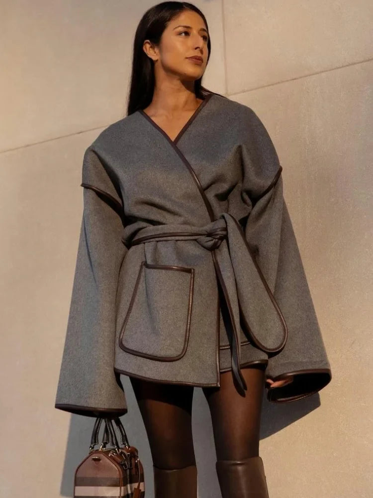 Veste à Ceinture et Col V pour Femme | Idéale pour l’Automne et l’Hiver