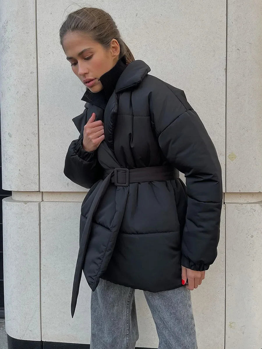 Manteau Parka Matelassé avec Détail Ceinturé pour Femme | Idéal pour l’Hiver