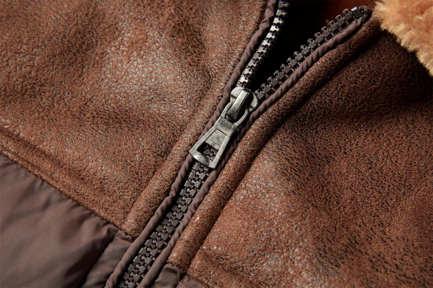 Veste Matelassée avec Capuche et Fermeture Éclair pour Homme | Idéale pour l’Hiver