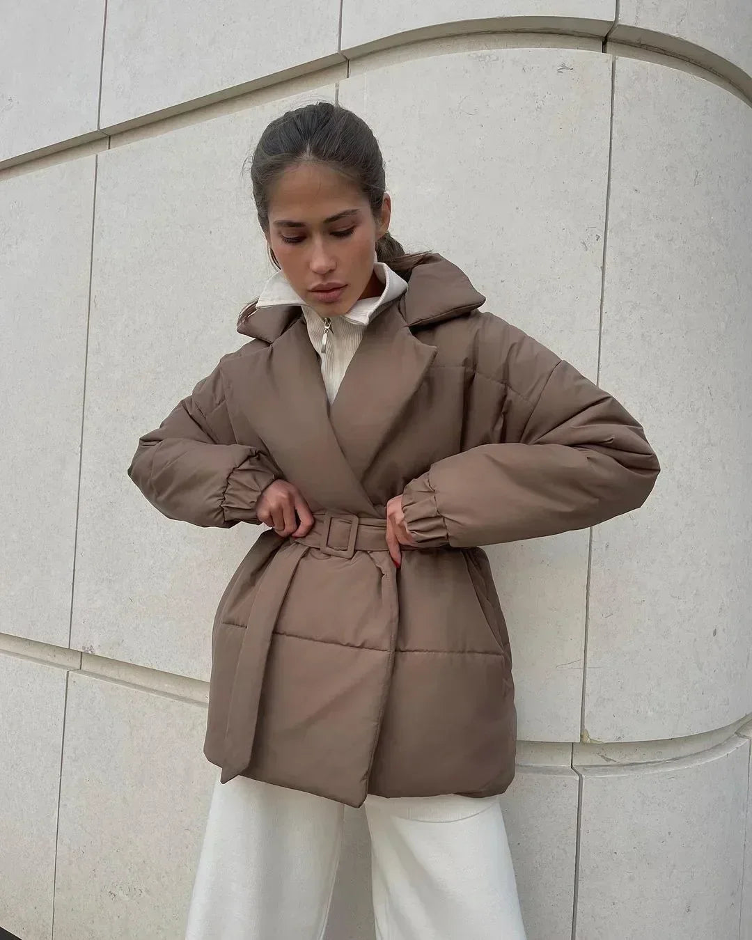 Manteau Parka Matelassé avec Détail Ceinturé pour Femme | Idéal pour l’Hiver