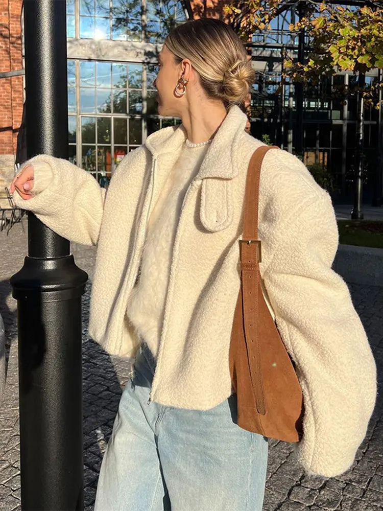 Veste Courte avec Fermeture Éclair et Col à Revers pour Femme | Idéale pour l’Automne et l’Hiver