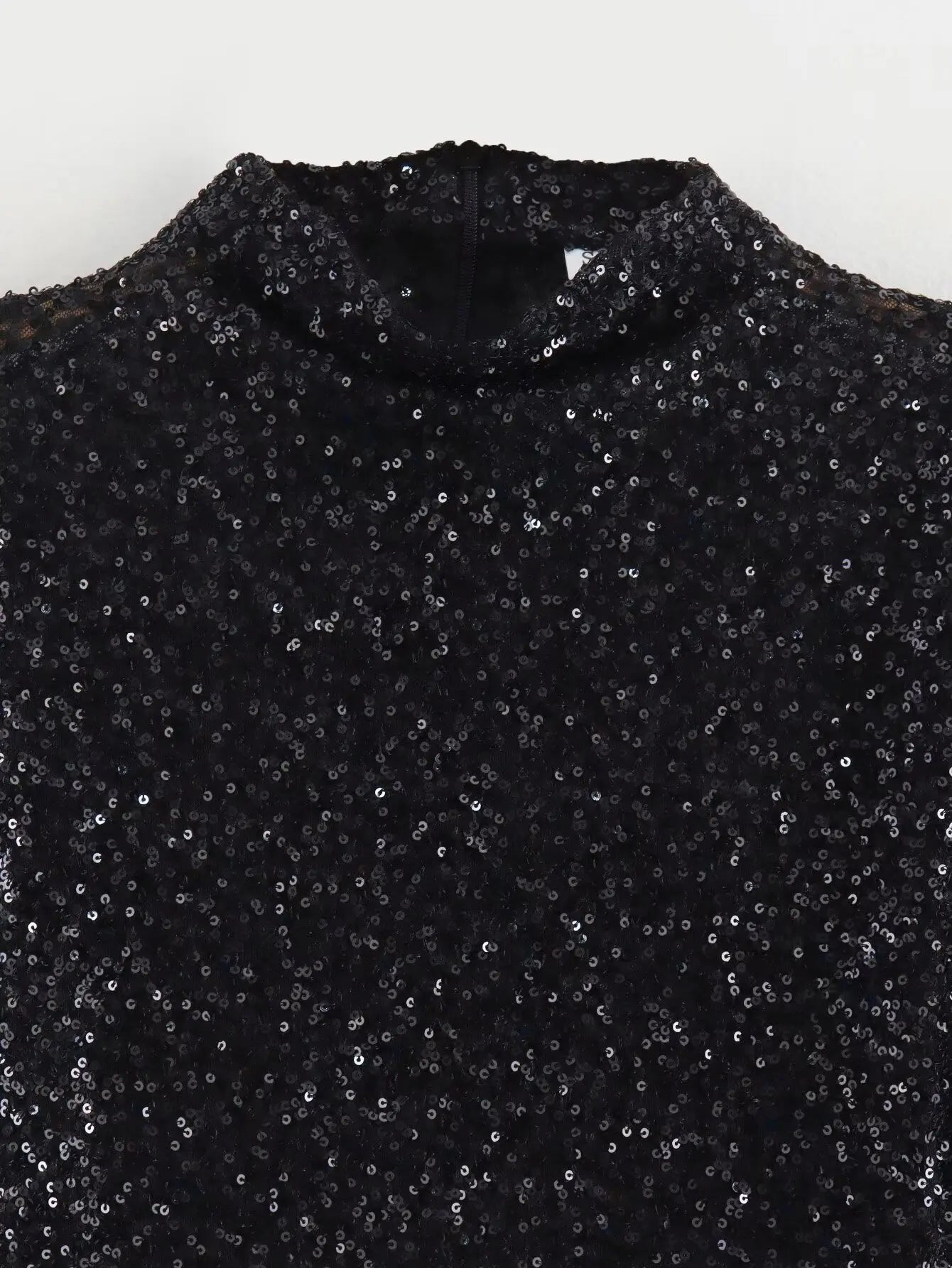 Robe Mini à Paillettes avec Épaules Rembourrées pour Femme | Idéale pour les Soirées et Événements Festifs