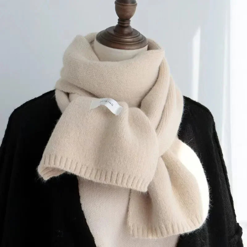 Écharpe D’Hiver pour Femme Avec Design Polyvalent | Idéale pour La Saison Froide