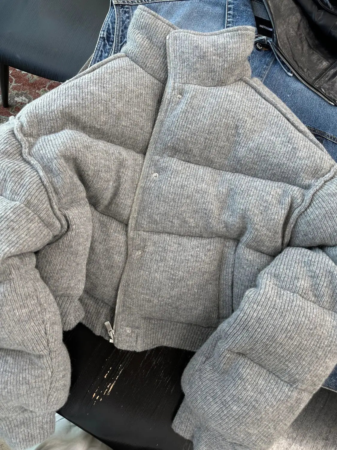 Doudoune avec Col Haut et Manches Côtelées pour Femme | Idéale pour Temps Froid