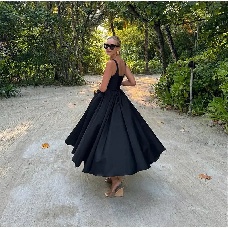 Robe Midi Sans Manches Évasée avec Taille Marquée et Encolure Carrée pour Femme | Idéale pour le Printemps, l'Été et l'Automne