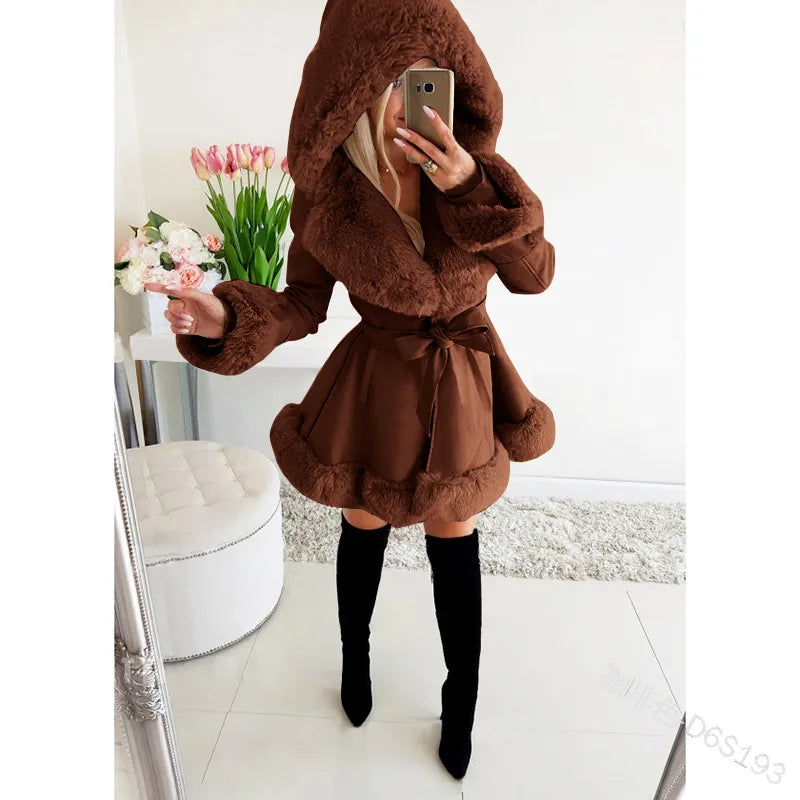 Manteau Long à Capuche avec Col Bordé pour Femmes | Idéal pour la Saison Hivernale
