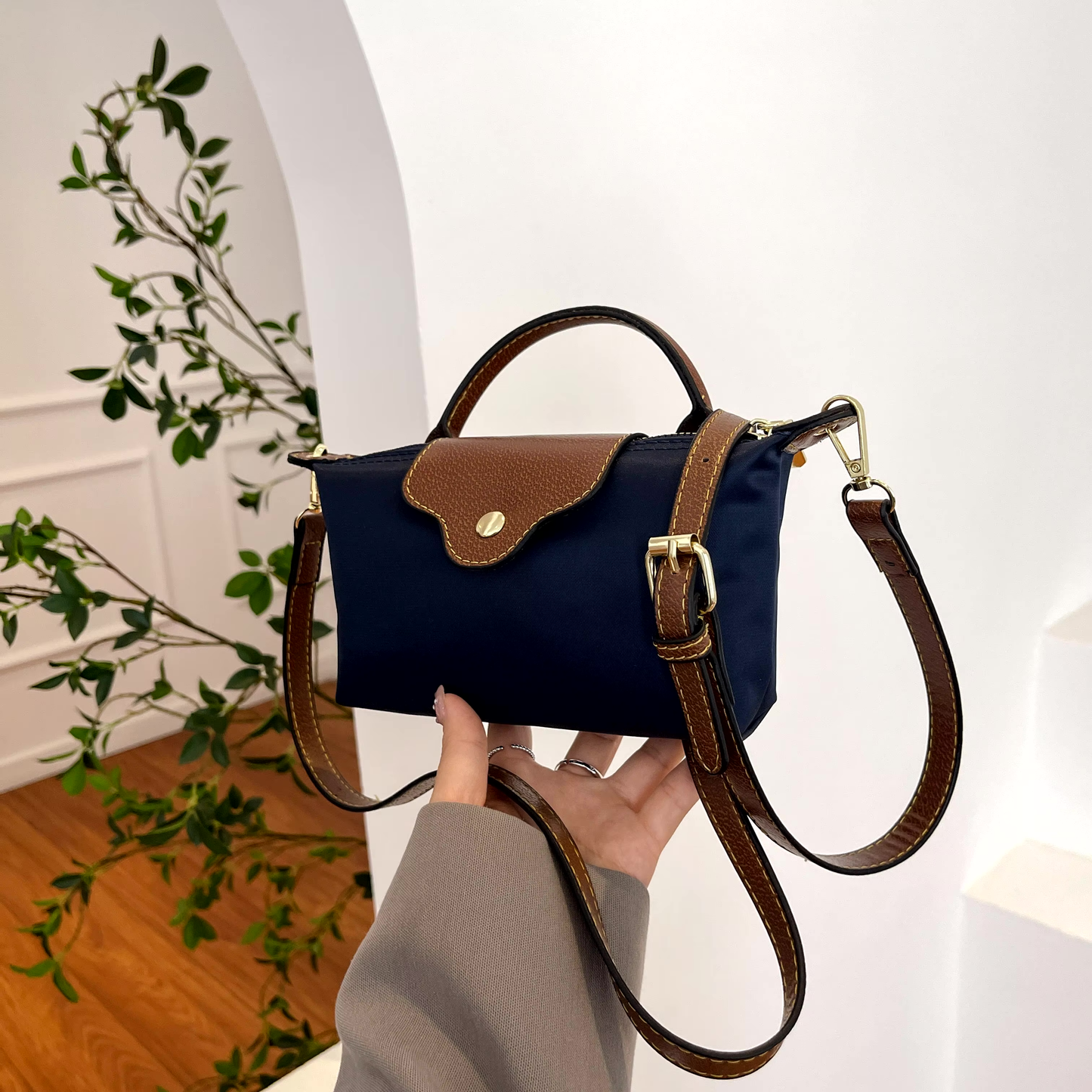 Mini-Sac avec Bandoulière Réglable pour Femme | Idéal pour Le Quotidien Et Les Sorties