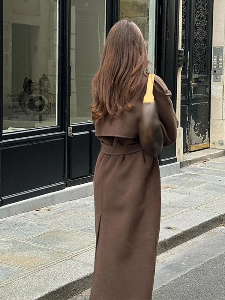 Manteau Long à Col Revers avec Ceinture et Double Boutonnage pour Femme | Idéal pour l’Automne et l’Hiver