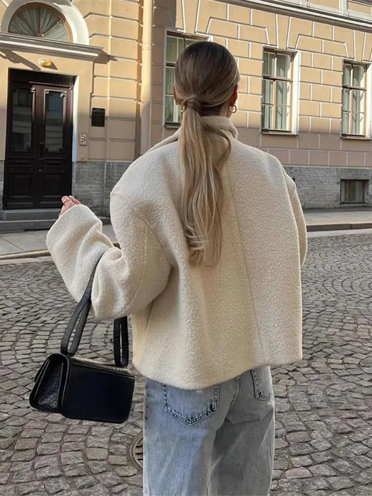 Veste Courte avec Fermeture Éclair et Col à Revers pour Femme | Idéale pour l’Automne et l’Hiver