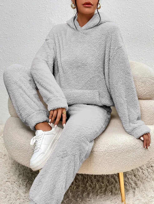 Ensemble Deux Pièces avec Capuche et Pantalon pour Femmes | Idéal pour la Maison et les Journées Froides