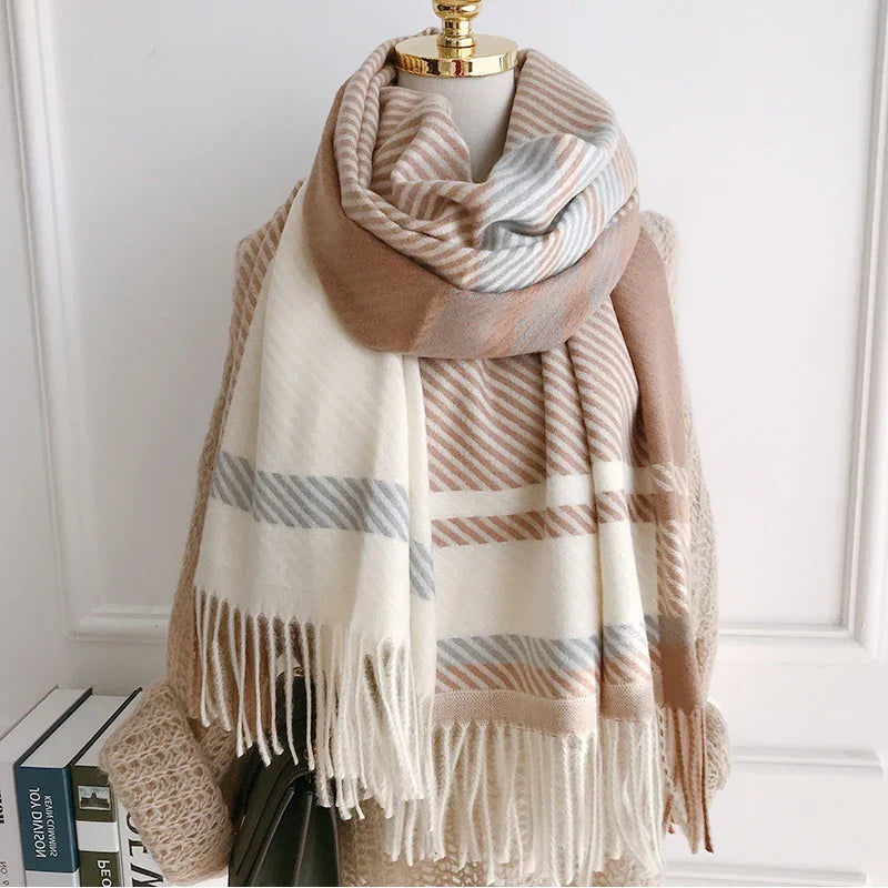 Écharpe D’Hiver À Motif Carreaux pour Femme | Idéale pour La Saison Froide