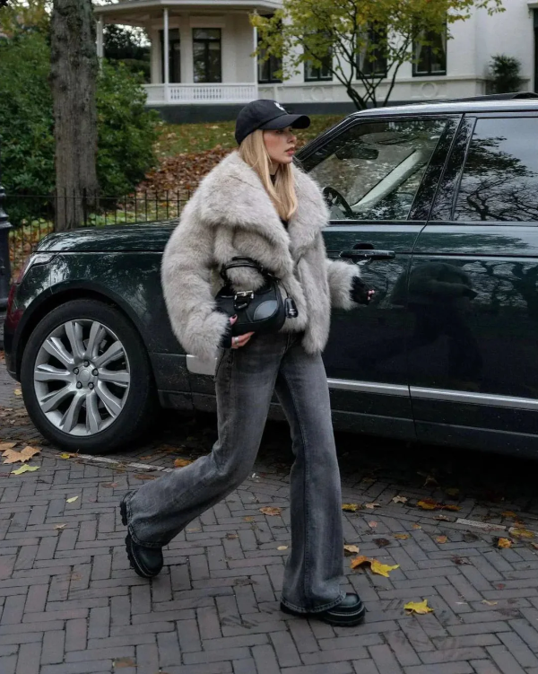 Manteau avec Col Oversize pour Femme | Idéal pour l’Hiver et les Occasions Spéciales