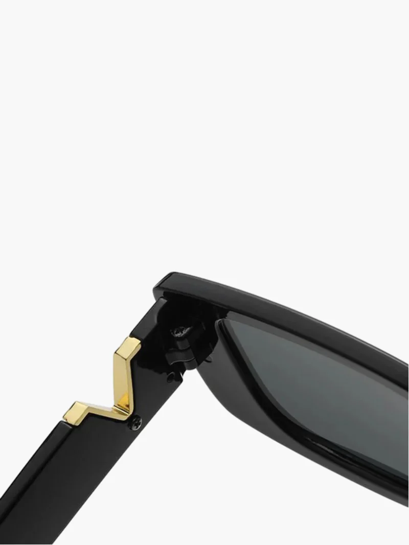 Lunettes de Soleil Ovales avec Détail Doré pour Femme | Idéales pour la Conduite ou les Activités Quotidiennes