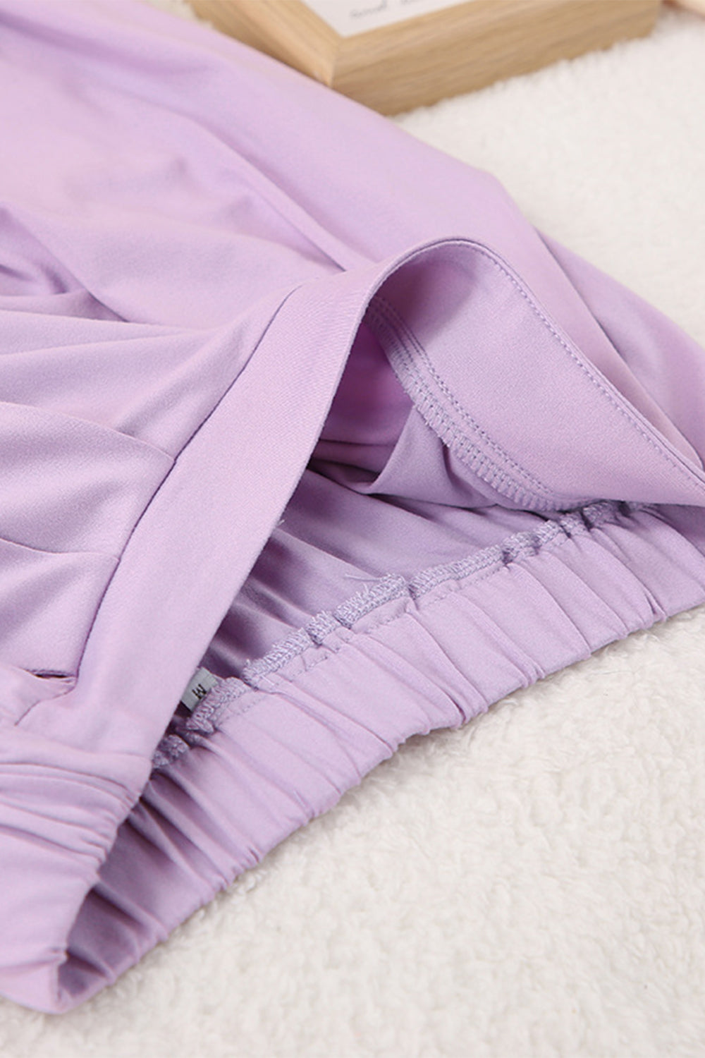 Ensemble Deux Pièces avec Haut Cache-Cœur à Manches Longues et Pantalon Coordonné pour Femme | Idéal pour un Usage Quotidien