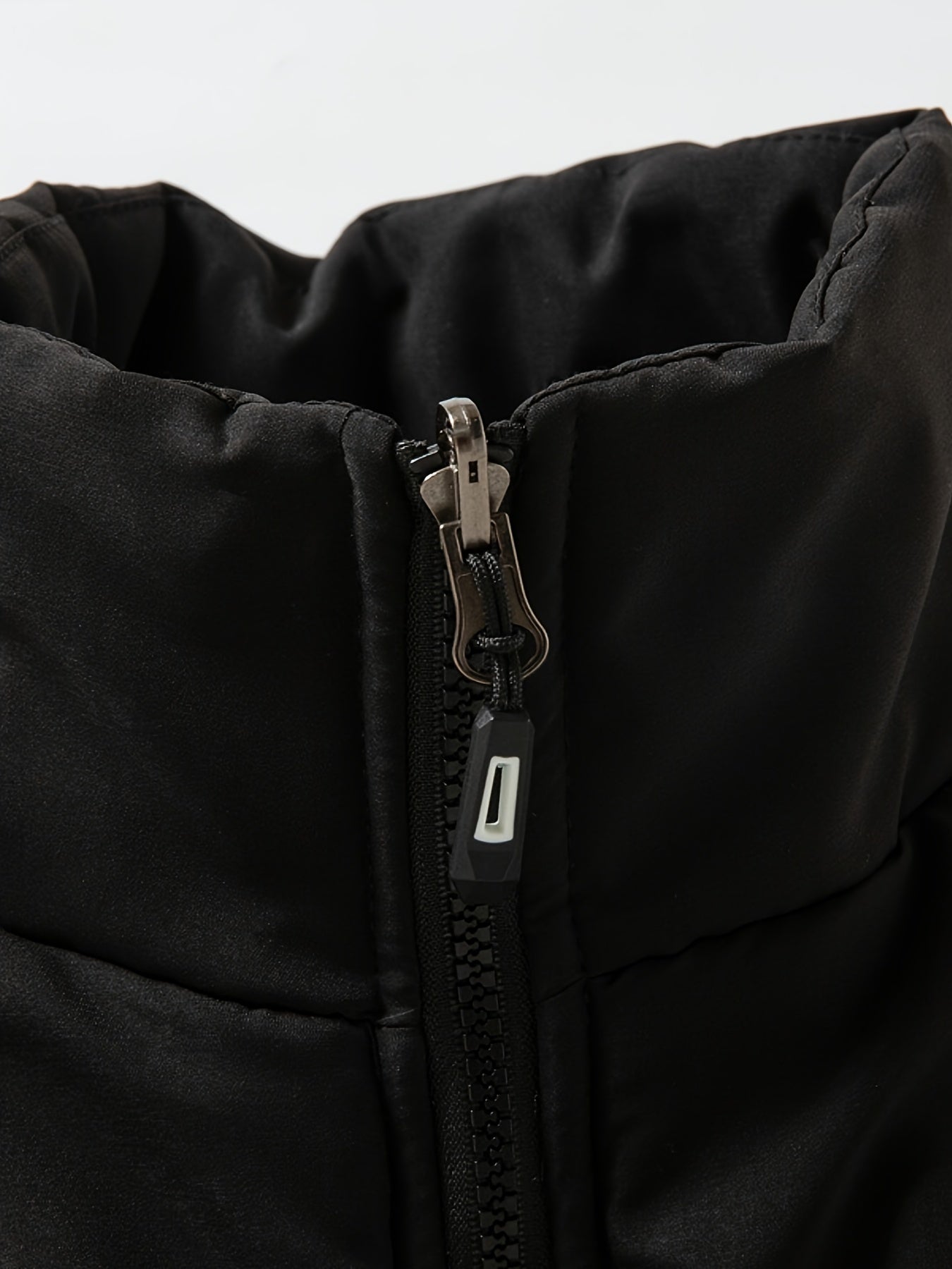 Veste Zippée avec Poches et Col Montant pour Homme | Idéale pour l’Hiver