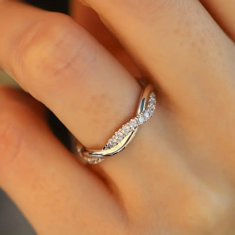 Bague Torsadée avec Détails En Relief | Idéale pour Les Occasions Spéciales