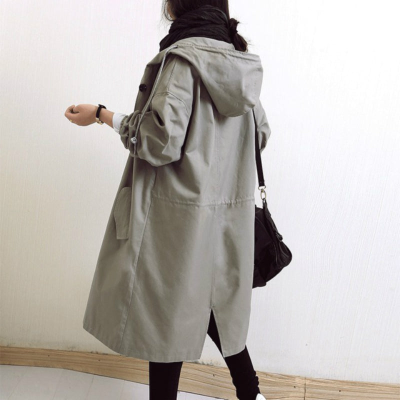 Trench Long avec Capuche Ajustable pour Femme | Idéal pour les Journées de Pluie