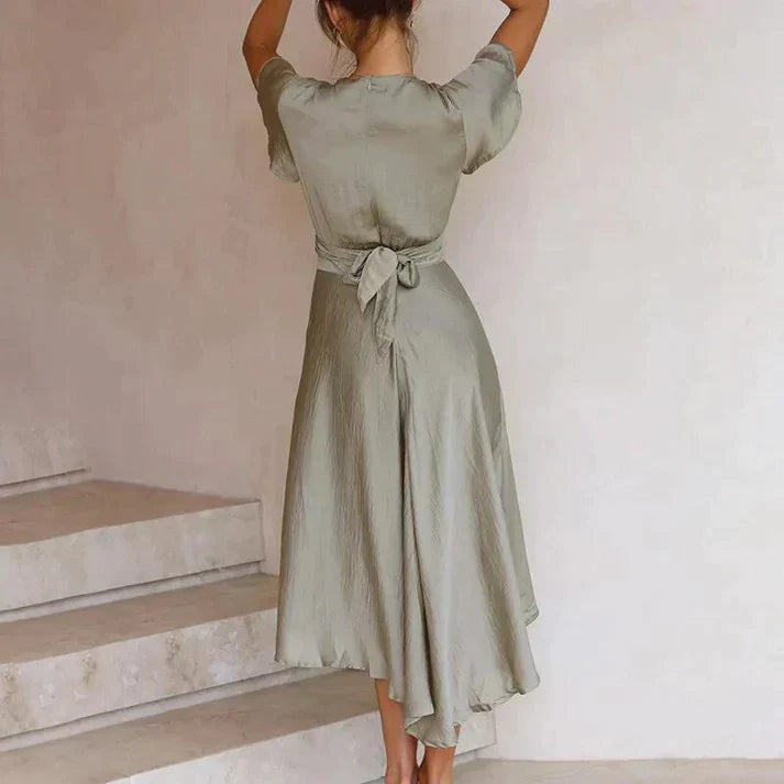 Robe Longue Vintage avec Coupe Cintrée pour Femme | Idéale pour les Occasions d’Été