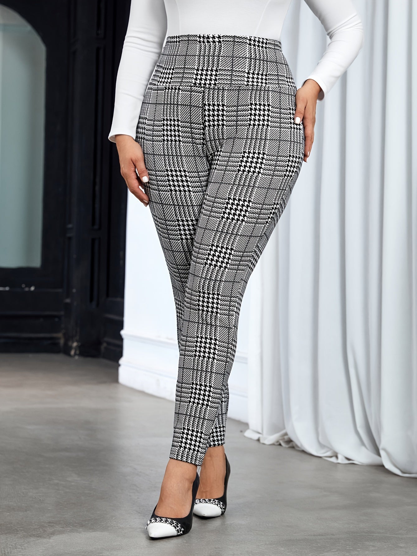 Pantalon de Loisirs à Carreaux Noirs pour Femme | Idéal pour le Bureau ou un Usage Quotidien